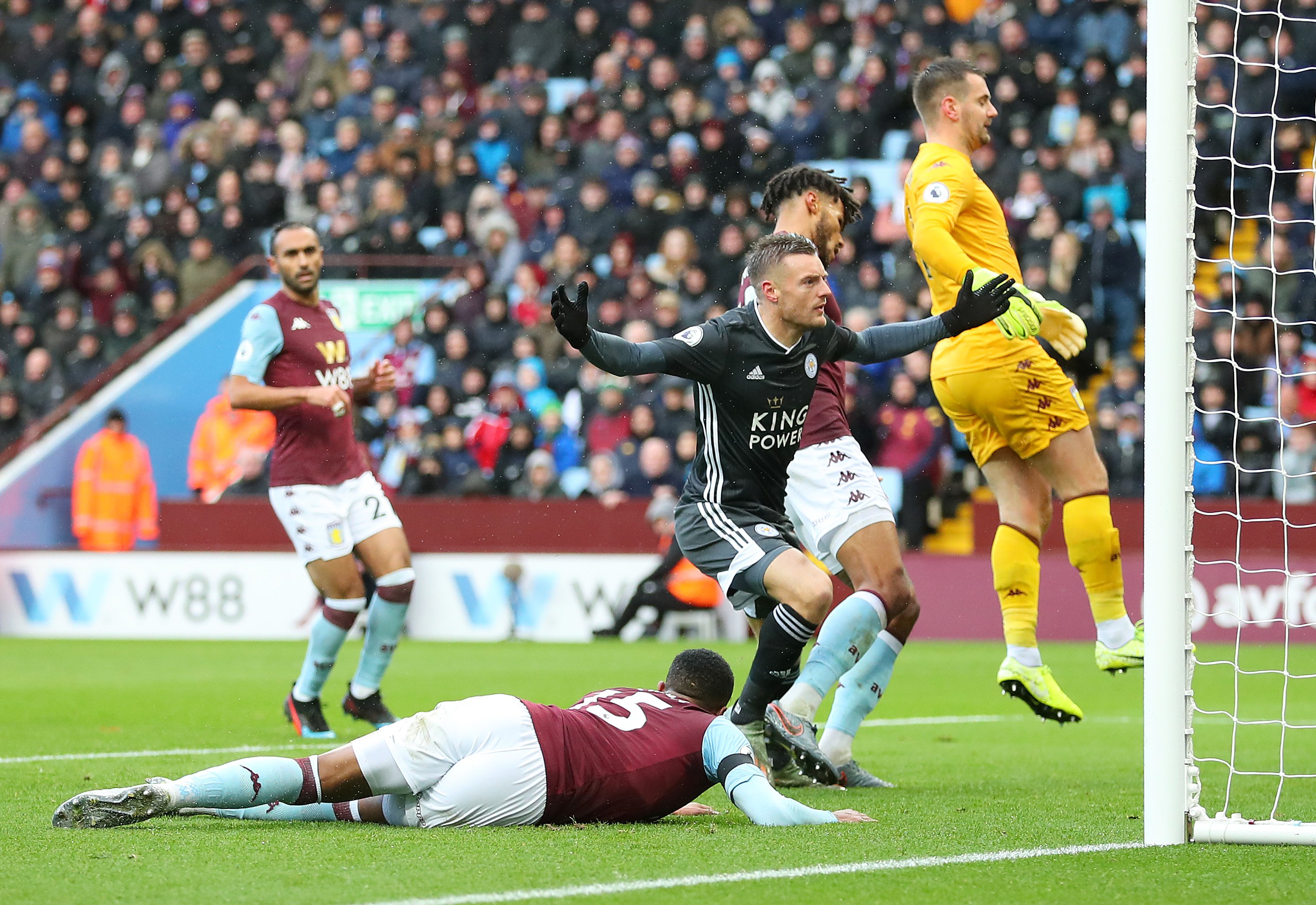 着更加艰辛 着更加艰辛